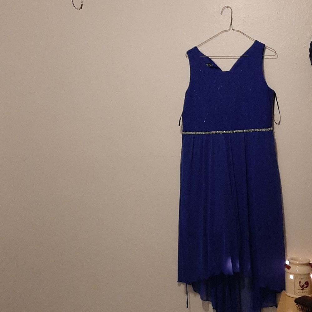 Blue sparkly dress for juniors!